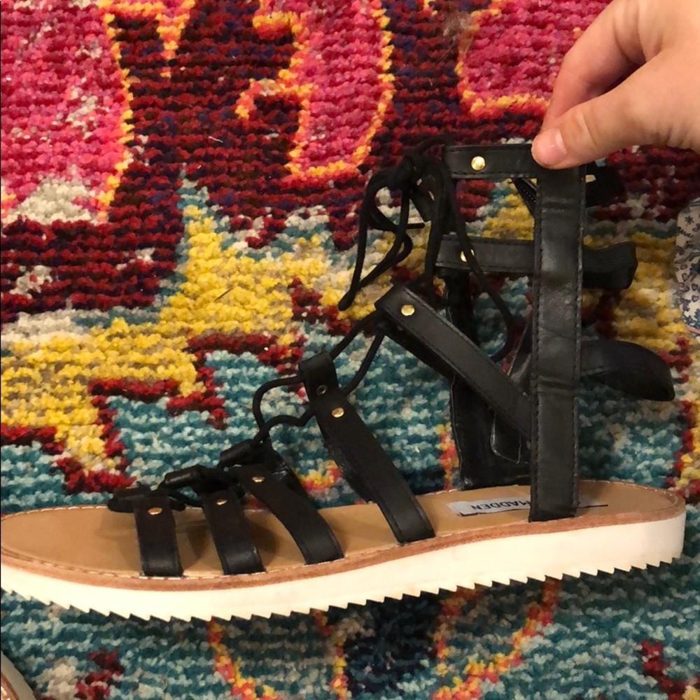 Never worn Steve Madden shoes